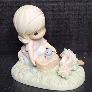 2007 Precious Moments Membership It Only Takes A Moment To Show You Care #790001